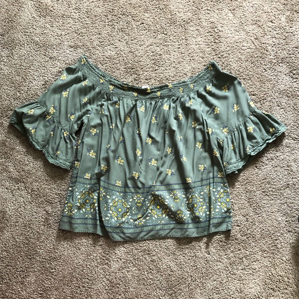 MAURICES Off the Shoulder Shirt!